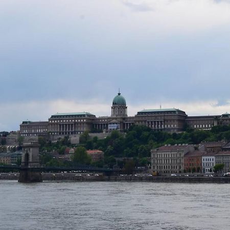 Cosy Apartment Just Next To Parliament Budapest Esterno foto